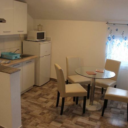 Apartments Anicic Coric Omišalj Εξωτερικό φωτογραφία