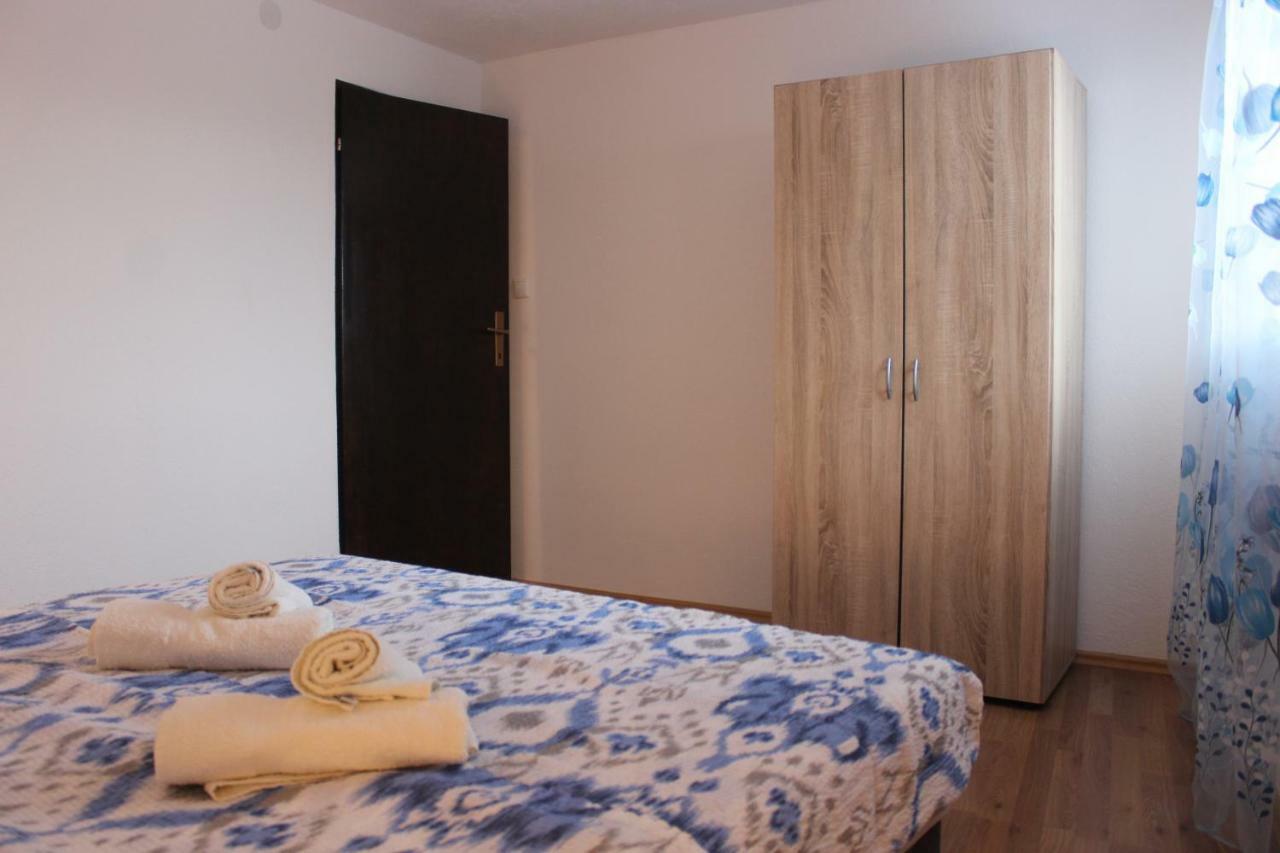 Apartments Anicic Coric Omišalj Εξωτερικό φωτογραφία