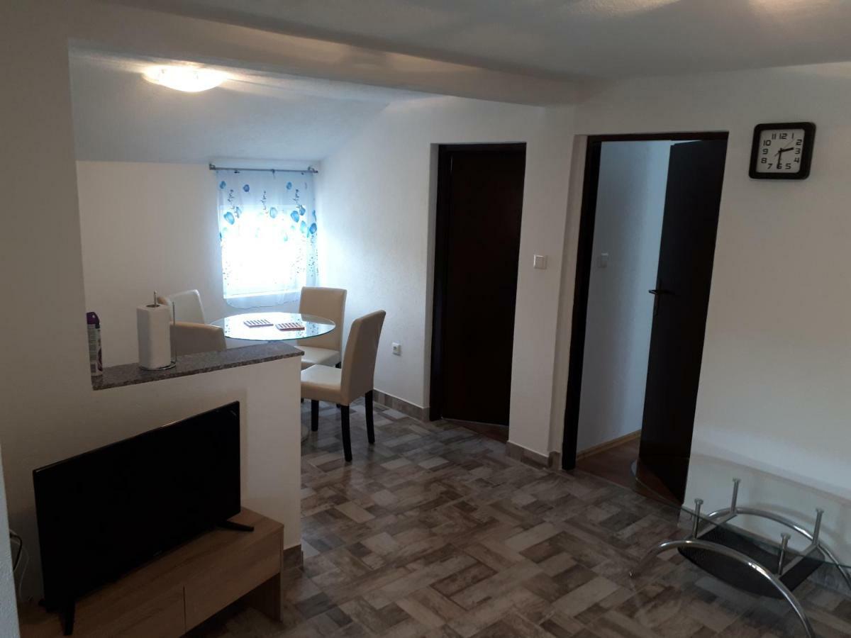 Apartments Anicic Coric Omišalj Εξωτερικό φωτογραφία